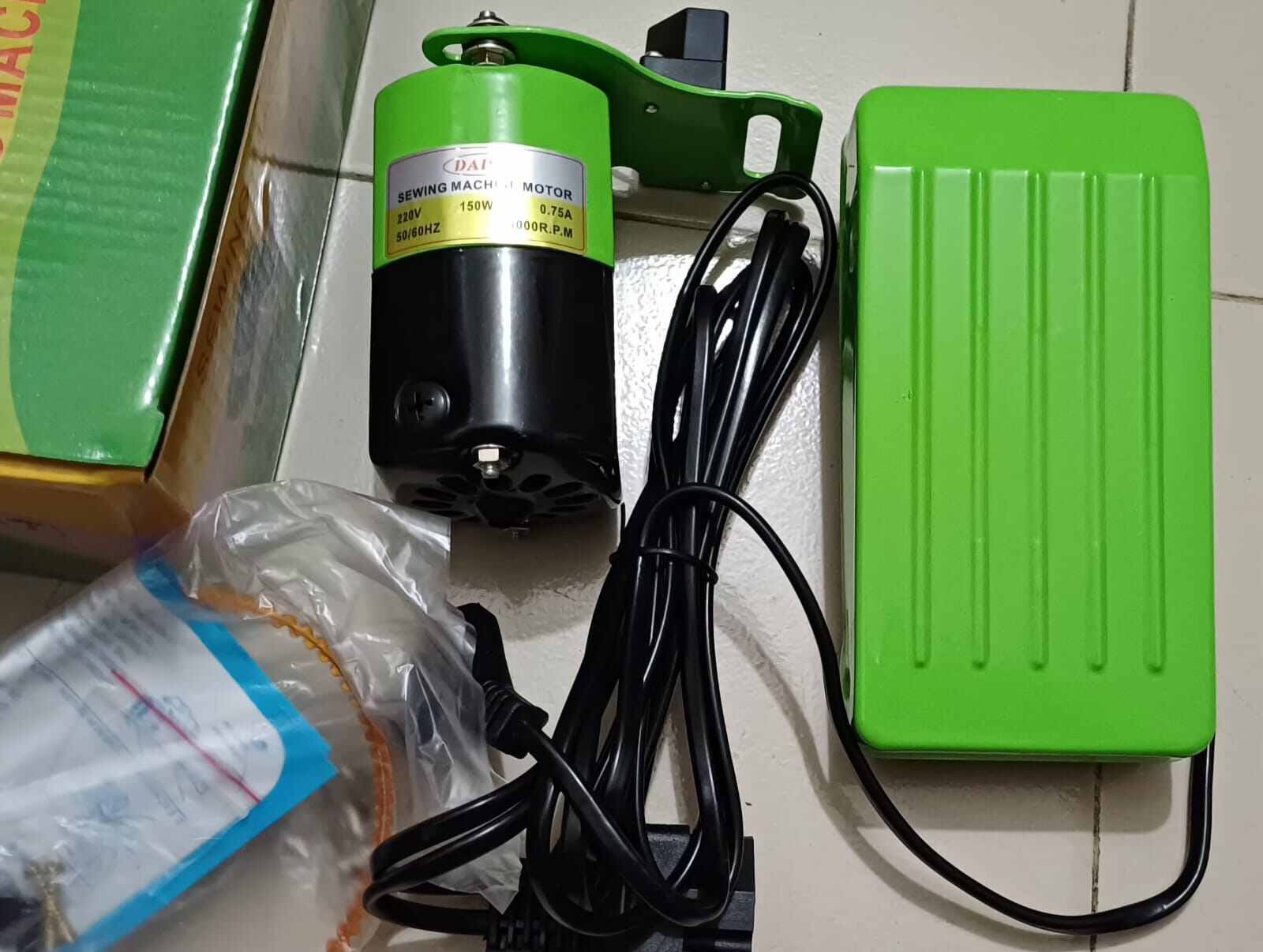 Daisy Sewing Machine Motor 8000RPM 220V 150W Sewing Motor with Foot Pedal Controller